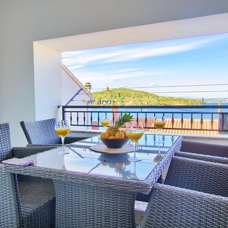 בית נופש Rosa A House Next To The Sea! קאלי