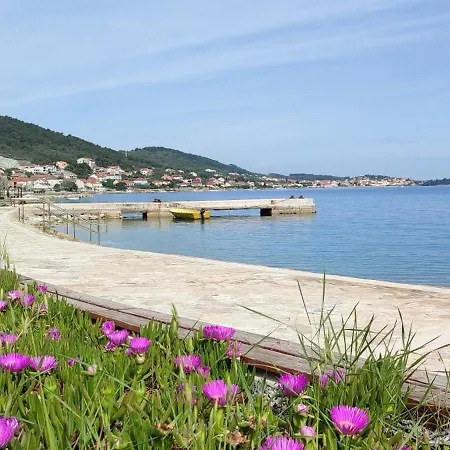 Holiday home Rosa A House Next To The Sea! Kali