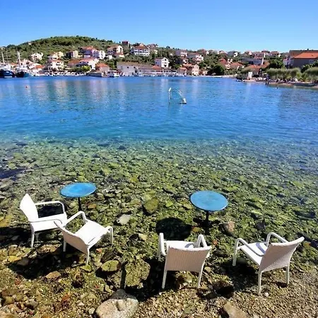 Rosa A House Next To The Sea! * Kali