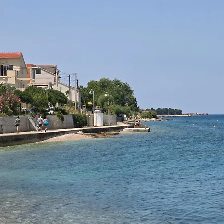 Rosa A House Next To The Sea! Holiday home